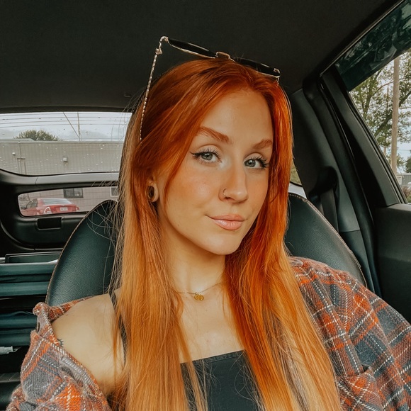 Meet your Posher, Lily - Picture 1 of 1